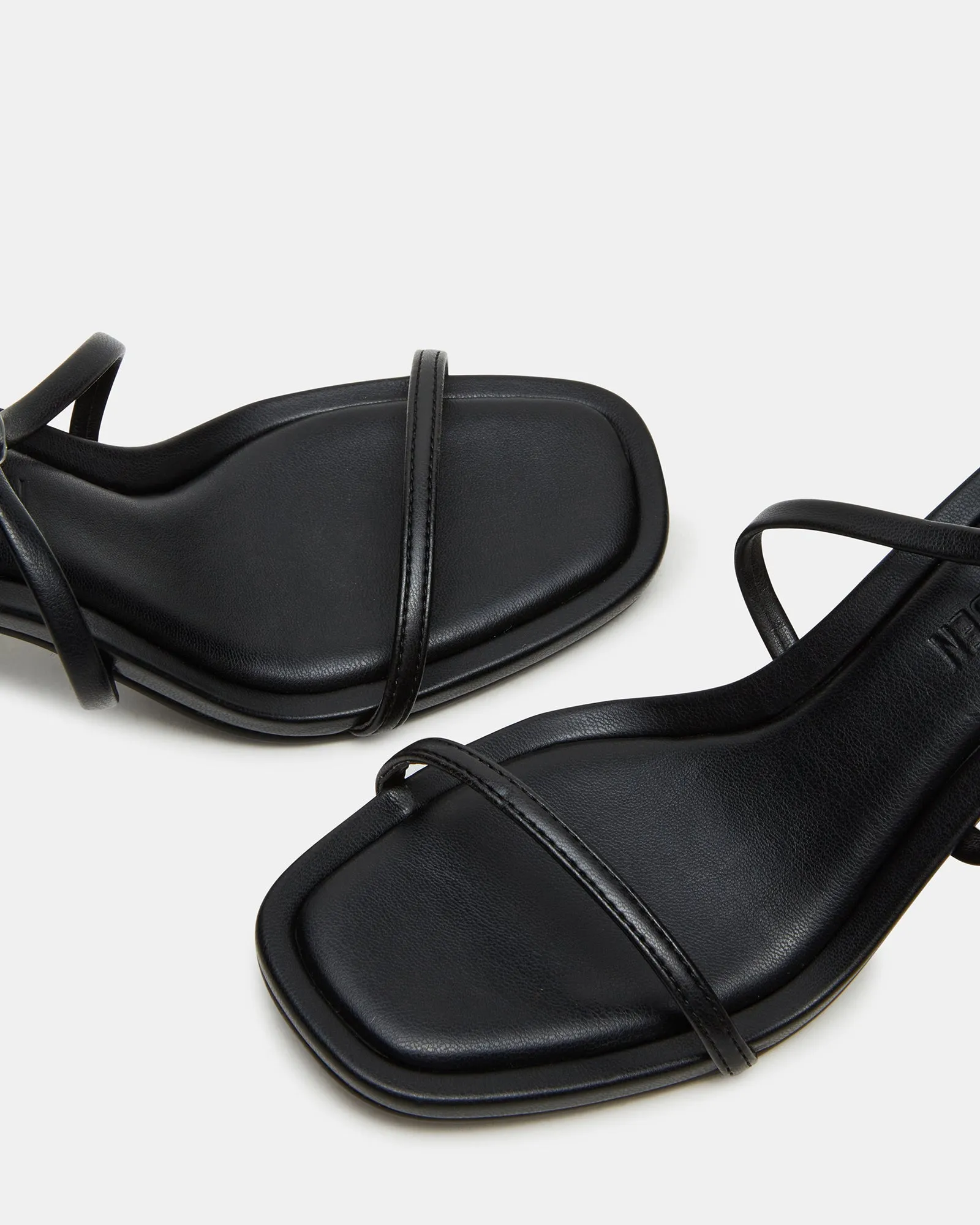 DEMURE BLACK