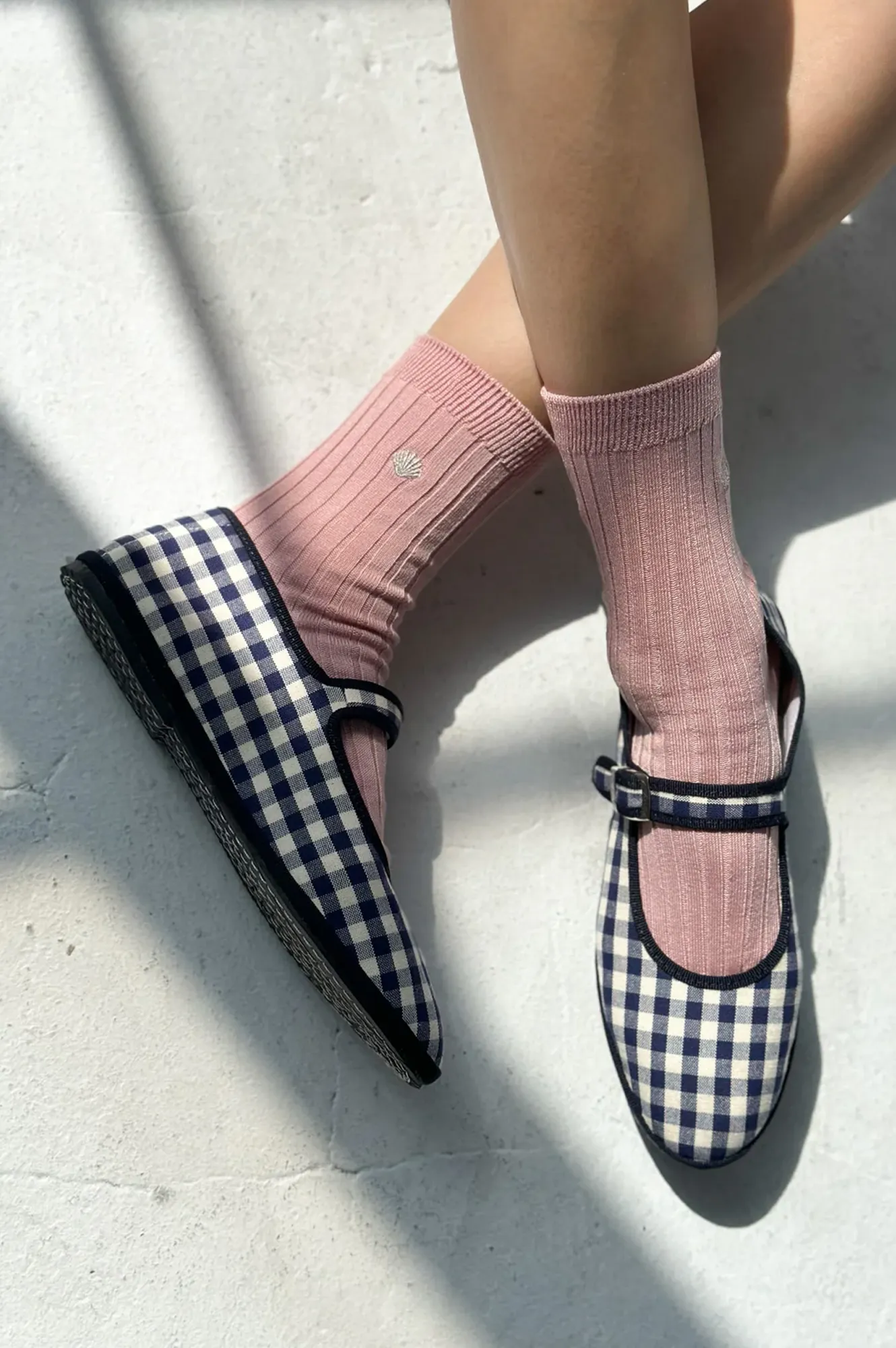 Le Bon Shoppe Embroidered Her Pink Soda Silver Seashell Socks