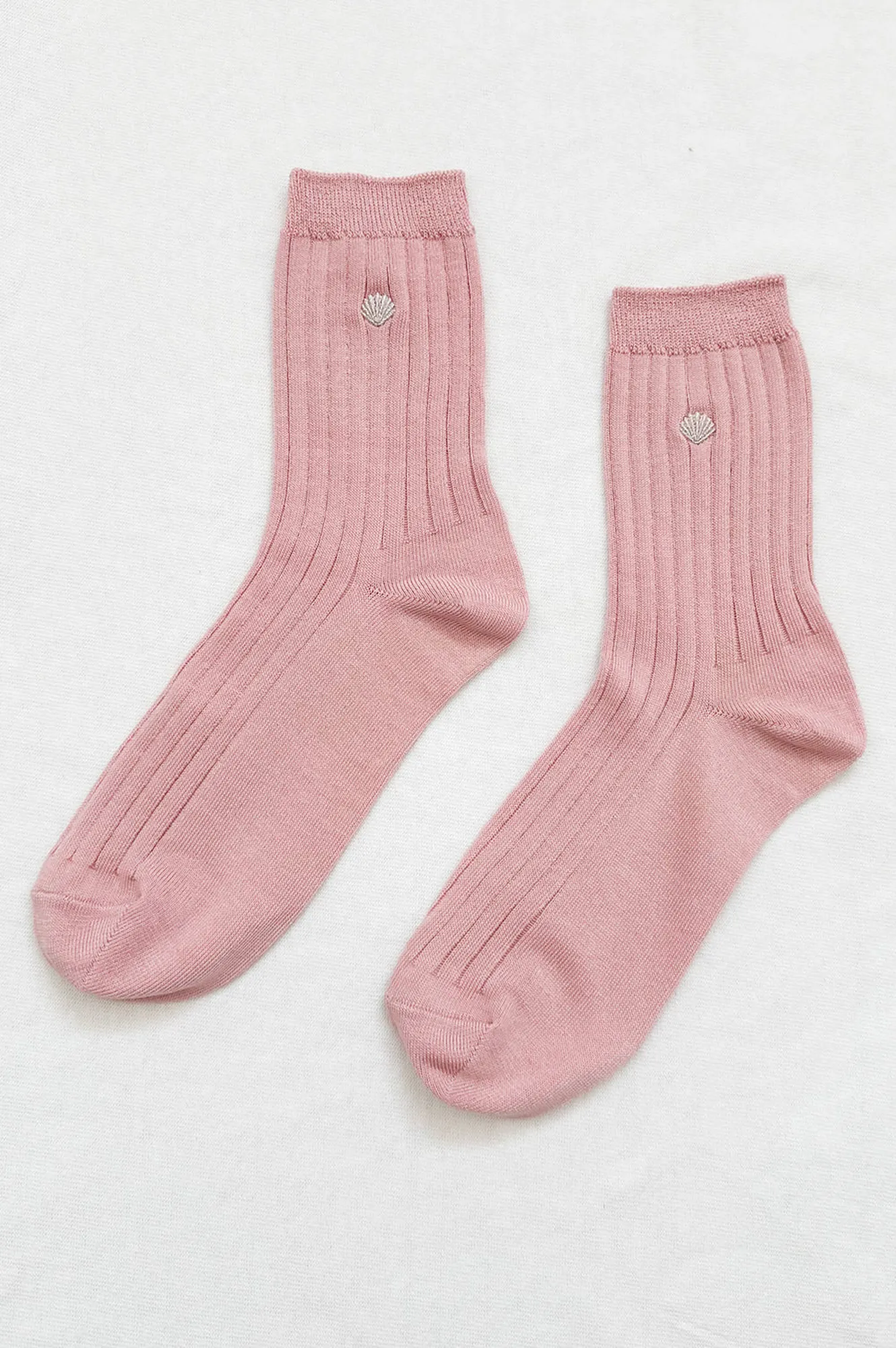 Le Bon Shoppe Embroidered Her Pink Soda Silver Seashell Socks