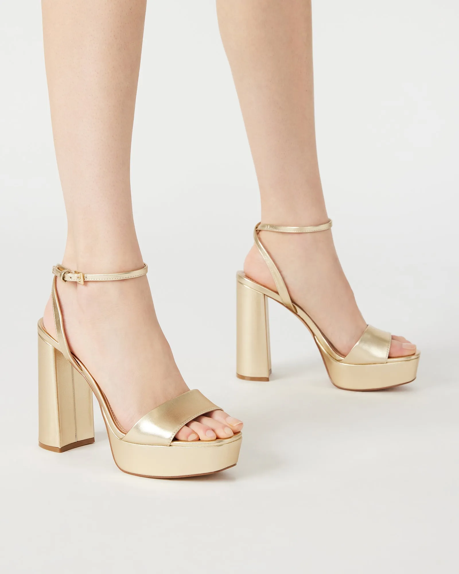 LESSA CHAMPAGNE - SM REBOOTED