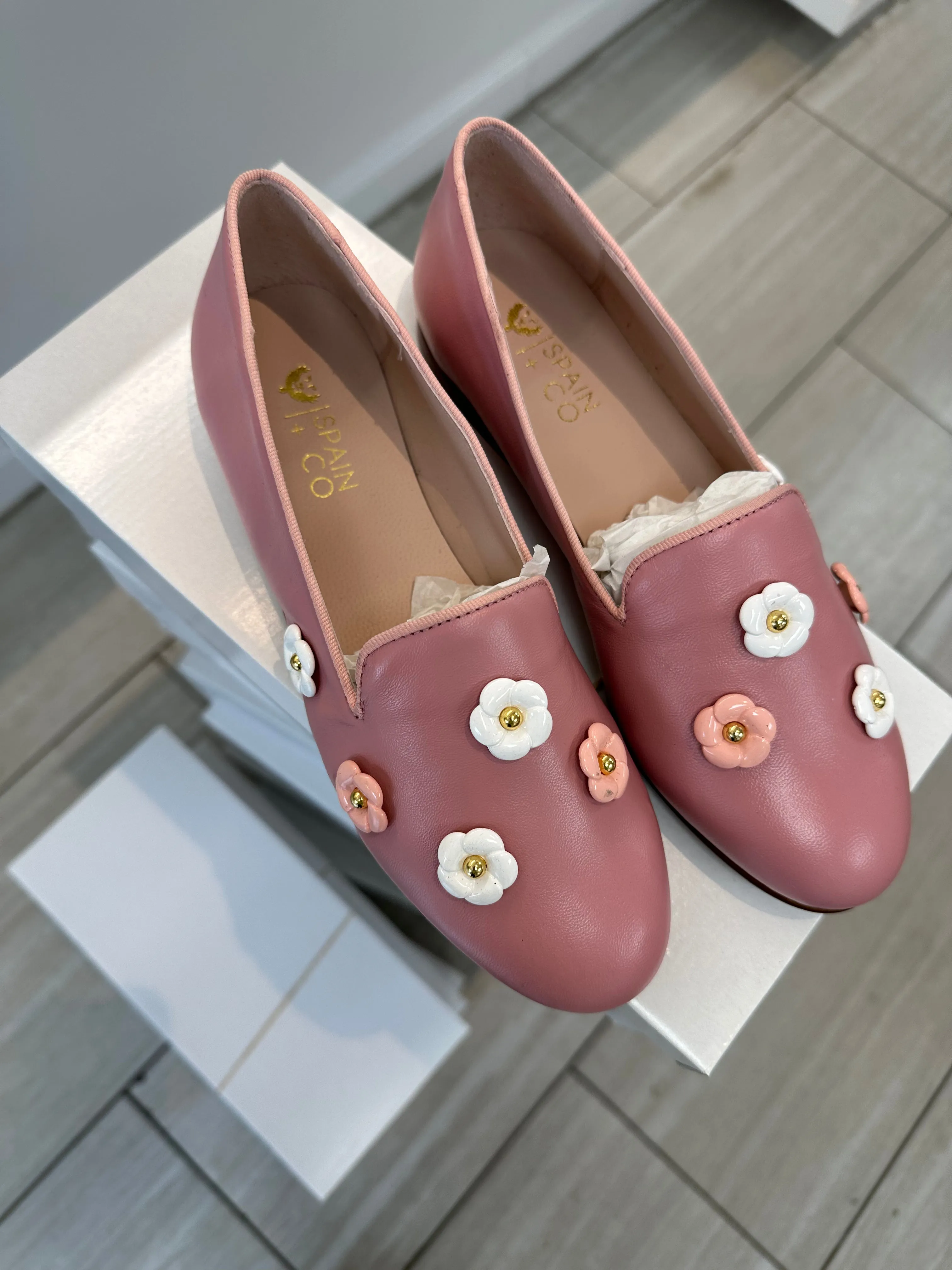 Spain Co Pink Flower Smoking Loafer