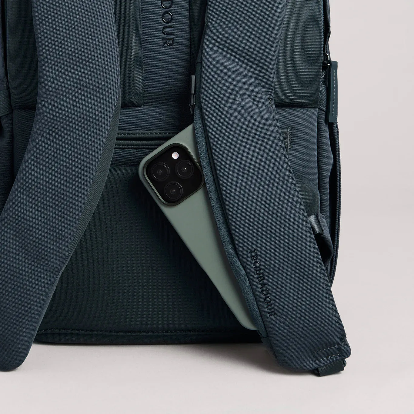 Troubadour Apex Compact Backpack 3.0